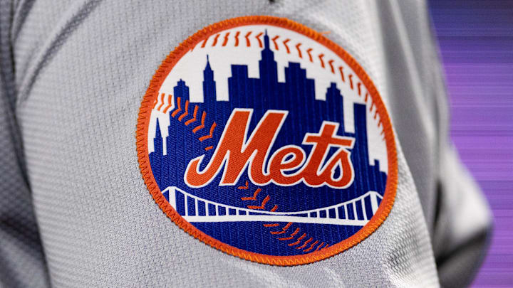 May 15, 2024; Philadelphia, Pennsylvania, USA; New York Mets logo on the sleeve of J.D. Martinez during a game against the Philadelphia Phillies at Citizens Bank Park. Mandatory Credit: Bill Streicher-Imagn Images May 15, 2024; Philadelphia, Pennsylvania, USA; New York Mets logo on the sleeve of J.D. Martinez during a game against the Philadelphia Phillies at Citizens Bank Park. Mandatory Credit: Bill Streicher-Imagn Images