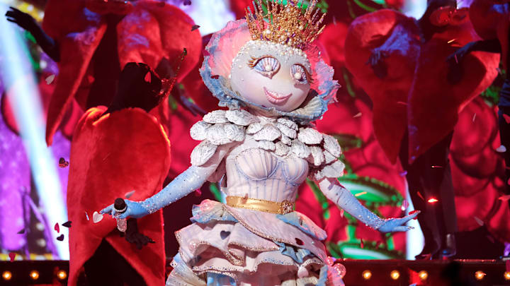 THE MASKED SINGER: Pearl in the THE MASKED SINGER episode “The Two-Hour Lucky Season 13 Finale” airing Wednesday, May 7 (8:00-9:02 PM ET/PT) on FOX. CR: Michael Becker. ©2025 FOX Media LLC.