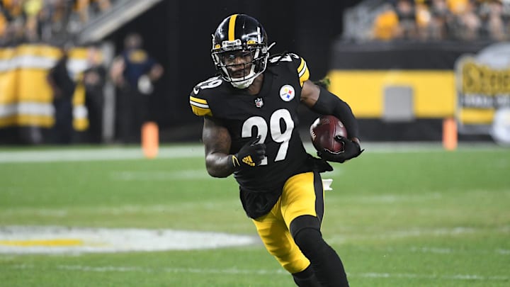 Aug 21, 2021; Pittsburgh, Pennsylvania, USA;  Pittsburgh Steelers running back Kalen Ballage (29) moves the ball during the second quarter against the Detroit Lions at Heinz Field. Mandatory Credit: Philip G. Pavely-Imagn Images