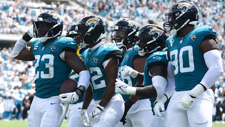 Jacksonville Jaguars - linebacker Foyesade Oluokun