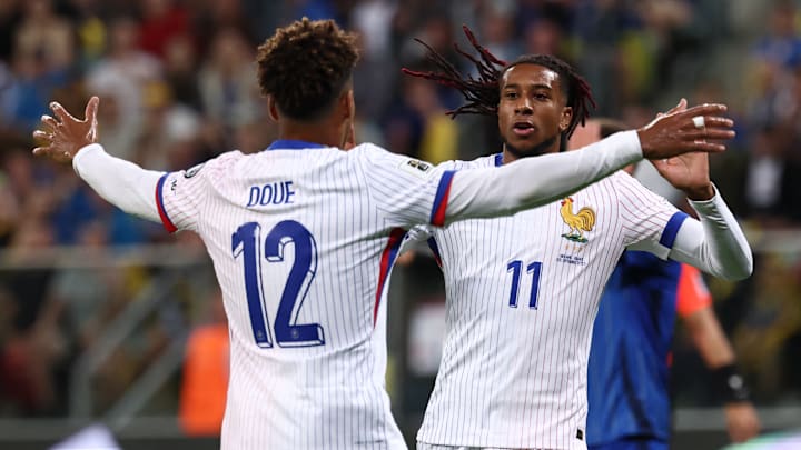 Le nouveau maillot extérieur a fuité.