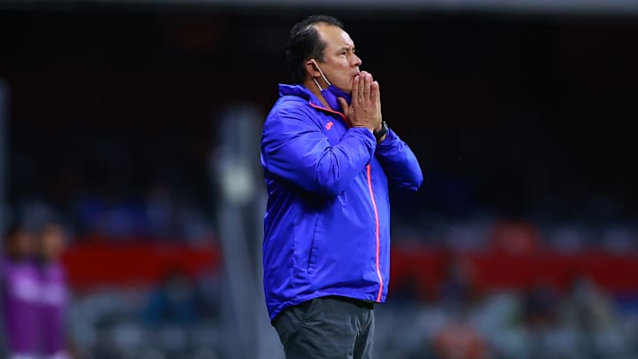 El entrenador Juan Reynoso.