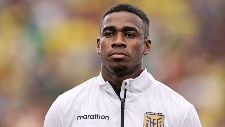 Félix Torres está entre os convocados do Equador