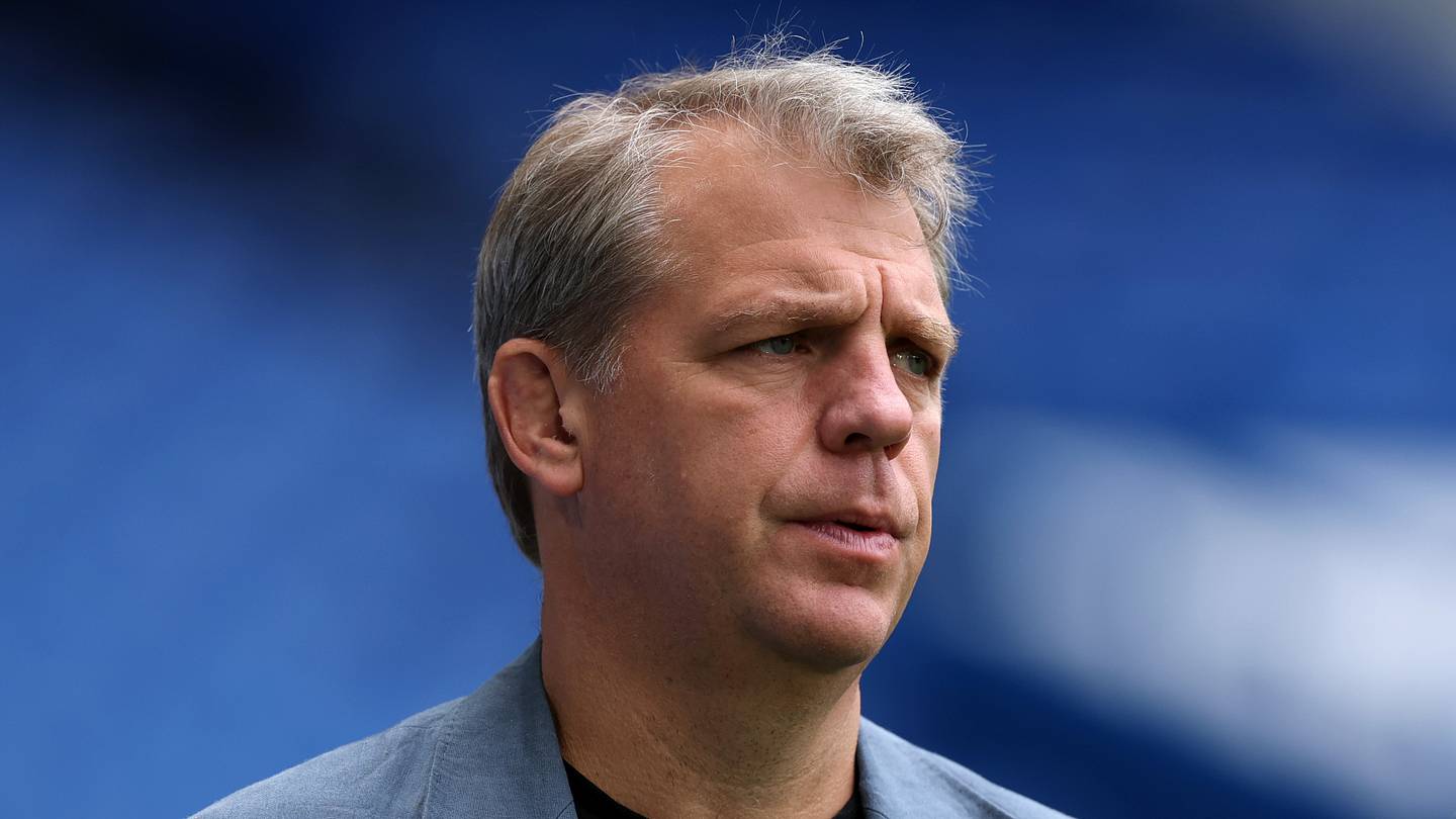 Chelsea open talks to sign £43m defender but there's a catch