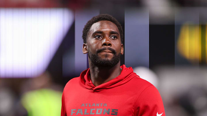 Atlanta Falcons linebacker Divine Deablo