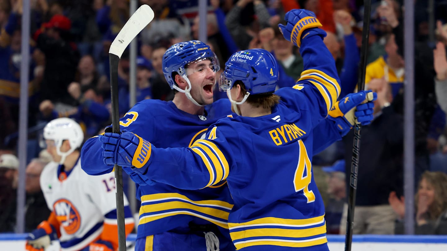 NY Islanders let another game slip away late in 4-3 loss to Buffalo Sabres