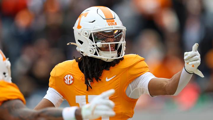 Tennessee Volunteers wide receiver Chris Brazzell II (17) celebrates a touchdown Tennessee Volunteers wide receiver Chris Brazzell II (17) celebrates a touchdown