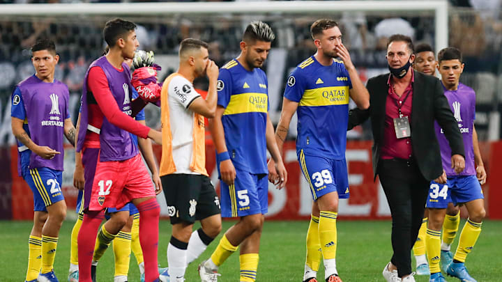 Torcedor do Boca Juniors chegou a ser preso após ter sido filmado fazendo gestos de macaco direcionados aos corintianos Torcedor do Boca Juniors chegou a ser preso após ter sido filmado fazendo gestos de macaco direcionados aos corintianos