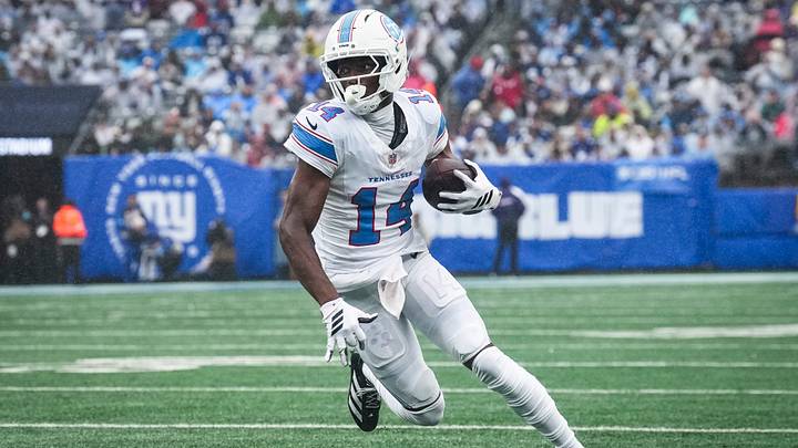 Tennessee Titans wide receiver Carnell Tate (14) runs with the ball during a game against the New York Giants at MetLife Stadium, Sep 27, 2026, East Rutherford, NJ, USA. Tennessee Titans wide receiver Carnell Tate (14) runs with the ball during a game against the New York Giants at MetLife Stadium, Sep 27, 2026, East Rutherford, NJ, USA.