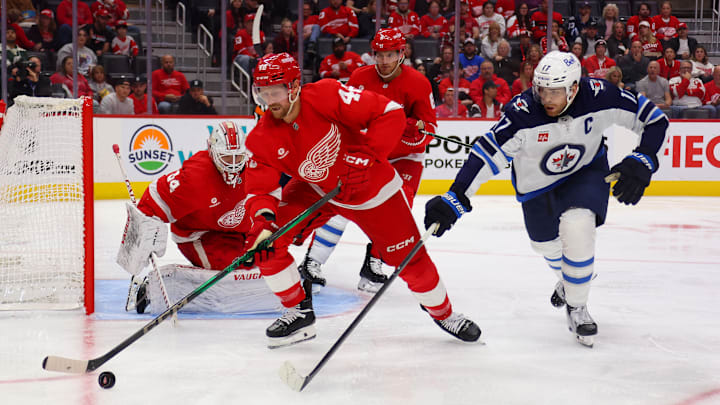 Winnipeg Jets v Detroit Red Wings