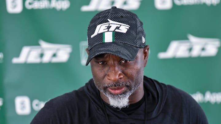 Jul 25, 2025; Florham Park, NJ, USA; New York Jets head coach Aaron Glenn speaks to the media during training camp at Atlantic Health Jets Training Center. Mandatory Credit: John Jones-Imagn Images Jul 25, 2025; Florham Park, NJ, USA; New York Jets head coach Aaron Glenn speaks to the media during training camp at Atlantic Health Jets Training Center. Mandatory Credit: John Jones-Imagn Images