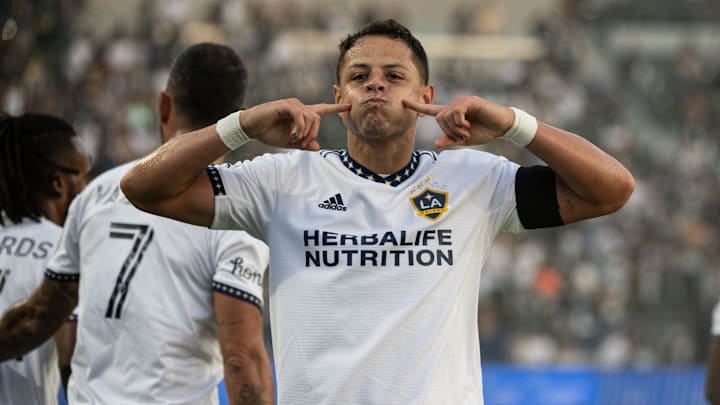 Javier 'Chicharito' Hernández celebra un gol.