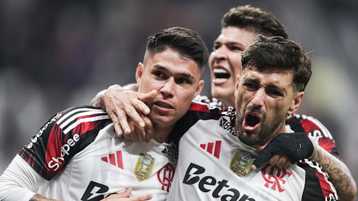 Flamengo é o líder isolado do campeonato