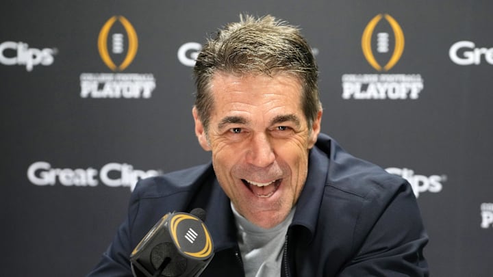Jan 18, 2025; Atlanta, GA, USA; Chris Fowler during 2025 CFP National Championship Media Day at Georgia World Congress Center, Building A. Mandatory Credit: Kirby Lee-Imagn Images Jan 18, 2025; Atlanta, GA, USA; Chris Fowler during 2025 CFP National Championship Media Day at Georgia World Congress Center, Building A. Mandatory Credit: Kirby Lee-Imagn Images