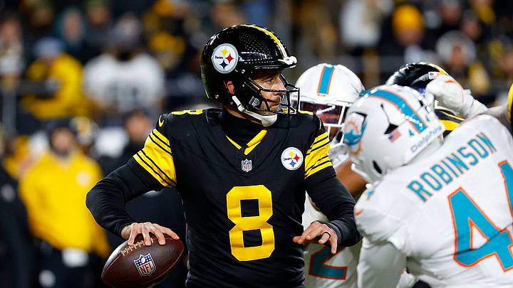 Aaron Rodgers llevó a los Steelers al triunfo sobre los Dolphins. Aaron Rodgers llevó a los Steelers al triunfo sobre los Dolphins.