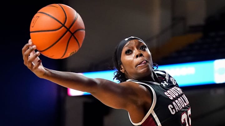 South Carolina guard Raven Johnson (25) leaps for the ball against the Vanderbilt during the first quarter at Memorial Gym in Nashville, Tenn., Sunday, Feb. 23, 2025. South Carolina guard Raven Johnson (25) leaps for the ball against the Vanderbilt during the first quarter at Memorial Gym in Nashville, Tenn., Sunday, Feb. 23, 2025.