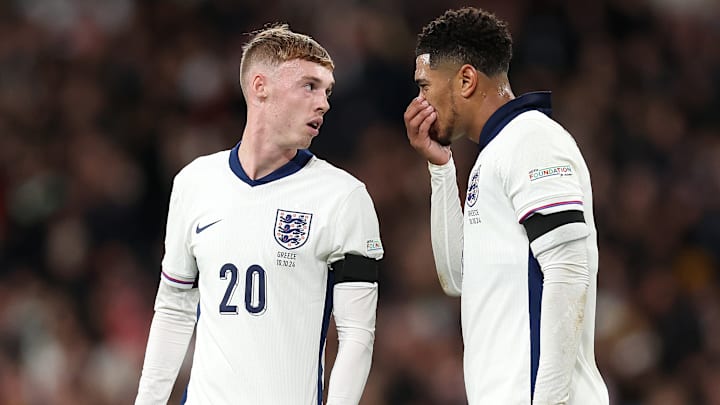 Un ex-entraineur du PSG pourrait prendre la tête de l'équipe nationale anglaise.