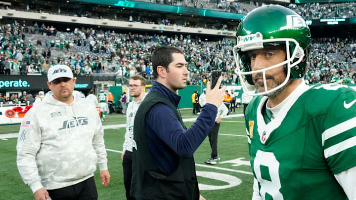 Aaron Rodgers' stint with the Jets continues to be an unmitigated disaster. 