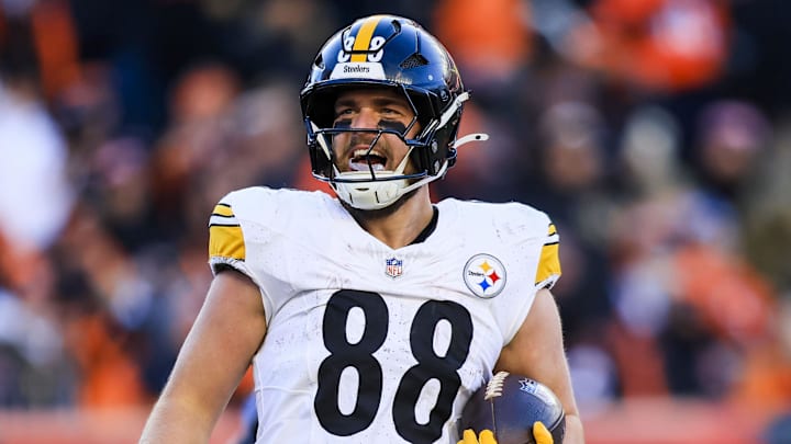 Pittsburgh Steelers tight end Pat Freiermuth celebrates catching a pass.