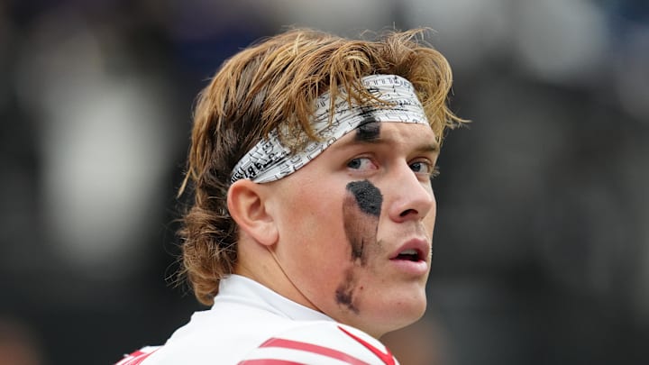 Dec 28, 2025; Paradise, Nevada, USA; New York Giants quarterback Jaxson Dart (6) looks on during the first quarter against the Las Vegas Raiders at Allegiant Stadium. Mandatory Credit: Stephen R. Sylvanie-Imagn Images