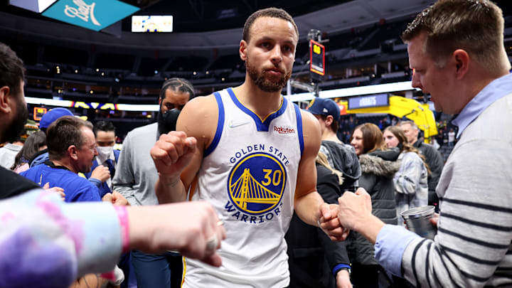 Stephen Curry fue la figura de los Warriors