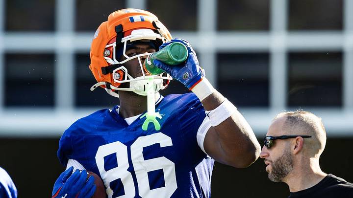 Florida freshman tight end Heze Kent lost considerable weight from spring to fall as he approaches his first season with the Gators. Florida freshman tight end Heze Kent lost considerable weight from spring to fall as he approaches his first season with the Gators.