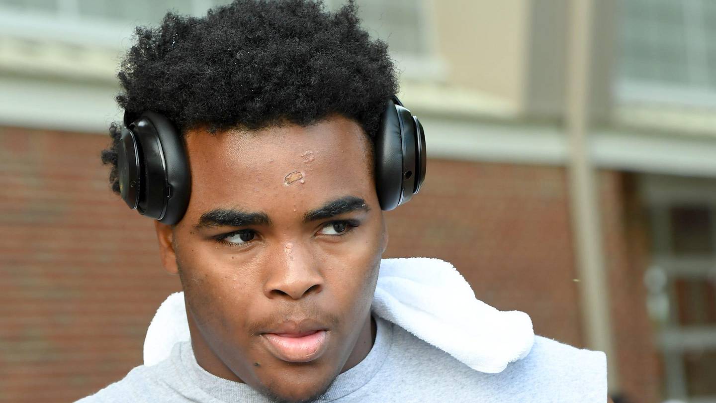 Insider predicts that elite Michigan D-line target will wind with up Clemson