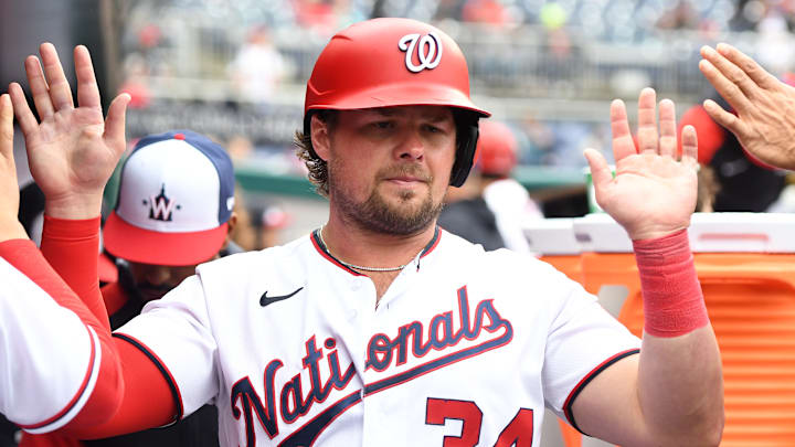 Luke Voit firmó con los Cerveceros de Milwaukee 