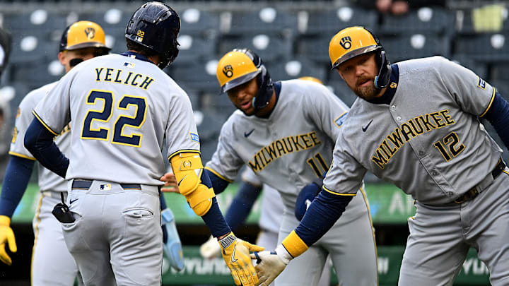 Milwaukee Brewers v Pittsburgh Pirates