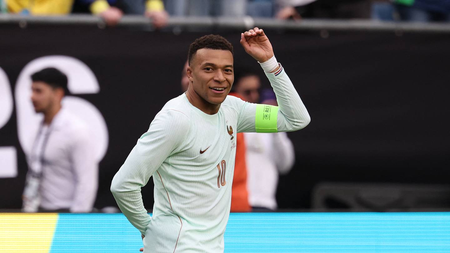 PSG mercato : Kylian Mbappé annonce vouloir quitter le Real Madrid pour revenir au PSG