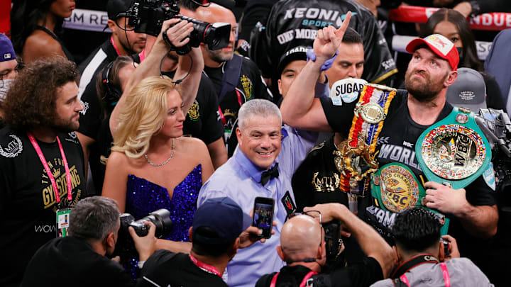 Tyson Fury cumplió con su defensa del título del CMB