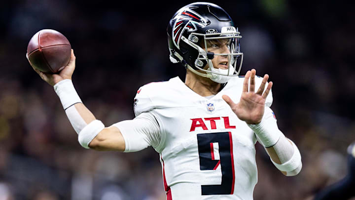 Jan 7, 2024; New Orleans, Louisiana, USA; Atlanta Falcons quarterback Desmond Ridder (9) passes against the New Orleans Saints during the first half at Caesars Superdome. Mandatory Credit: Stephen Lew-Imagn Images Jan 7, 2024; New Orleans, Louisiana, USA; Atlanta Falcons quarterback Desmond Ridder (9) passes against the New Orleans Saints during the first half at Caesars Superdome. Mandatory Credit: Stephen Lew-Imagn Images