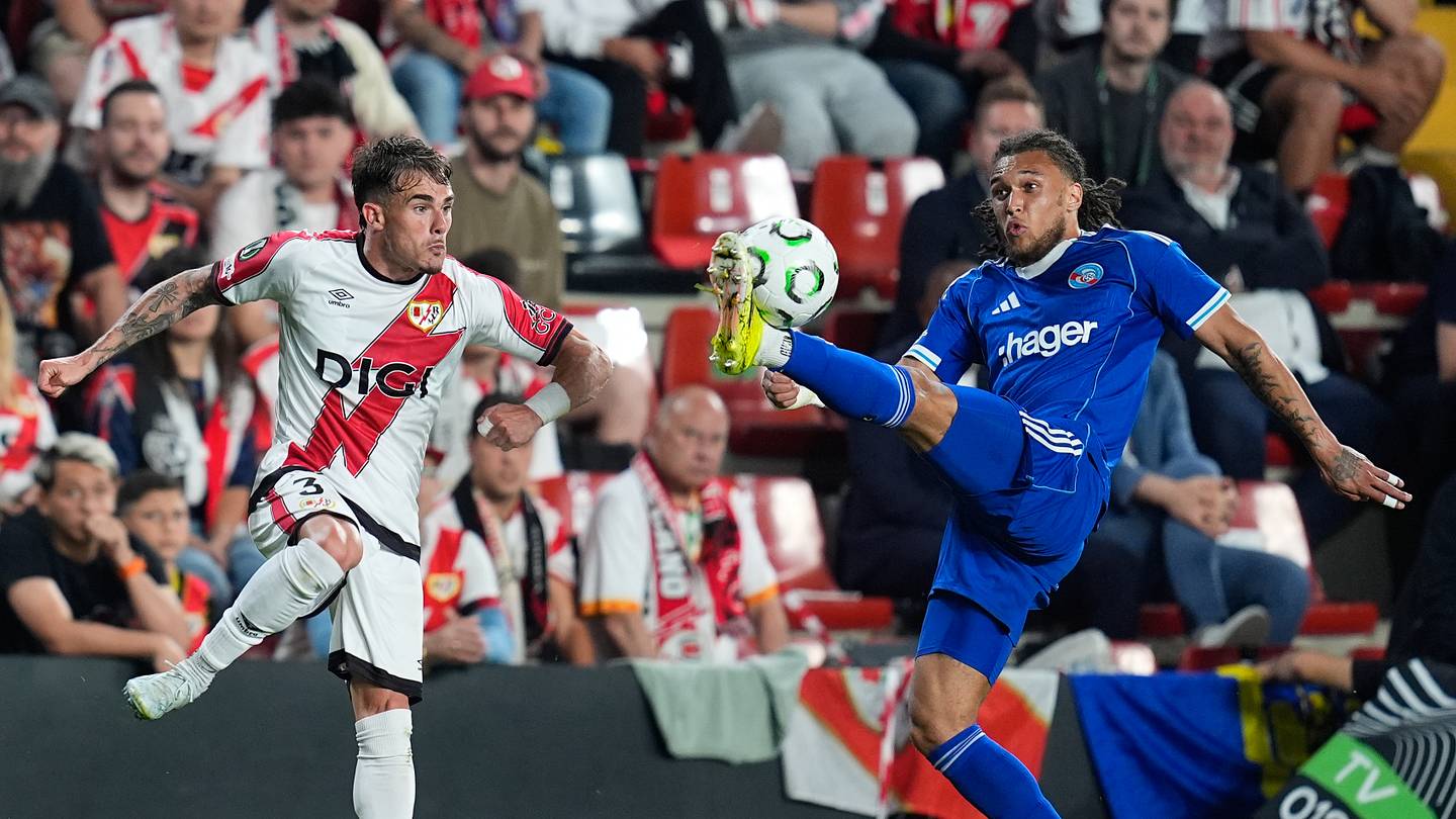 RC Strasbourg - Rayo Vallecano : Les compos probables, blessés et nos prédictions de ce choc de Conférence League
