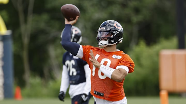 Jun 5, 2024; Lake Forest, IL, USA; Chicago Bears quarterback Caleb Williams (18) passes the ball during the team's minicamp at Halas Hall.