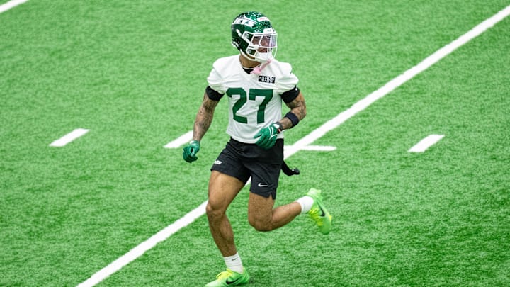 May 9, 2025; Florham Park, NJ, USA; New York Jets rookie safety Malachi Moore (27) participates in a drill during the minicamp at Atlantic Health Jets Training Center. Mandatory Credit: Thomas Salus-Imagn Images