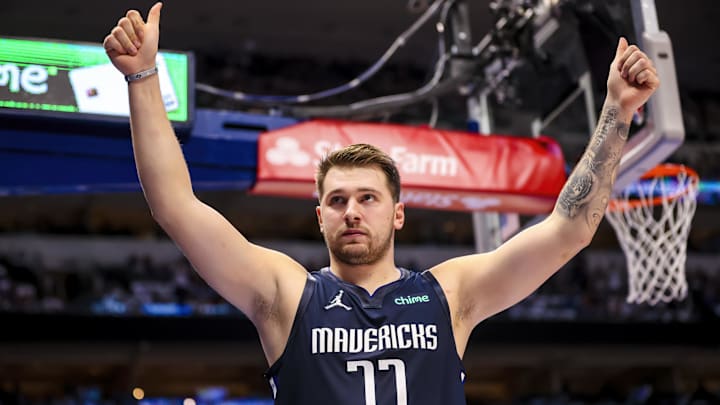 The Dallas Mavericks and San Antonio Spurs square off tonight in a Western Conference Southwest Division battle. 