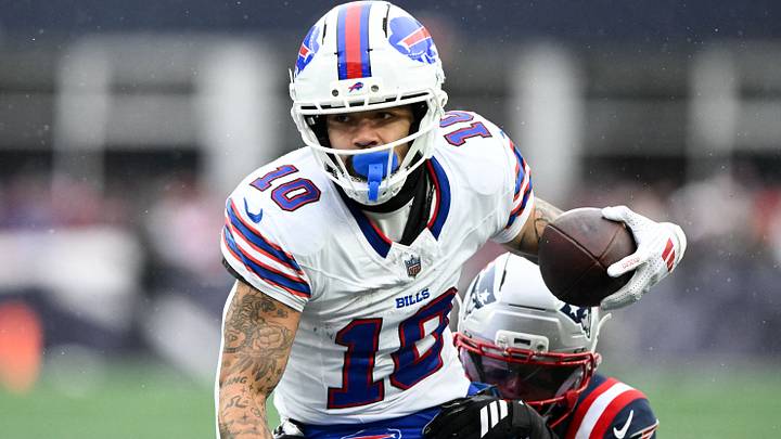 Buffalo Bills wide receiver Khalil Shakir runs against the New England Patriots during the first half at Gillette Stadium. Buffalo Bills wide receiver Khalil Shakir runs against the New England Patriots during the first half at Gillette Stadium.