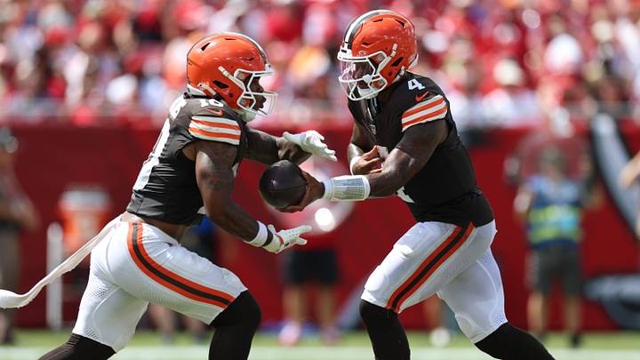 Sep 20, 2026; Tampa, Florida, USA; Cleveland Browns quarterback Deshaun Watson (4) hands off the ball to running back Quinshon Judkins (10) during the second quarter against the Tampa Bay Buccaneers at Raymond James Stadium. Mandatory Credit: Nathan Ray Seebeck-Imagn Images Sep 20, 2026; Tampa, Florida, USA; Cleveland Browns quarterback Deshaun Watson (4) hands off the ball to running back Quinshon Judkins (10) during the second quarter against the Tampa Bay Buccaneers at Raymond James Stadium. Mandatory Credit: Nathan Ray Seebeck-Imagn Images