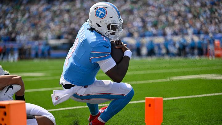 Sep 20, 2026; Nashville, Tennessee, USA; Tennessee Titans quarterback Cam Ward (1) dives for the pylon against the Philadelphia Eagles during the first half at Nissan Stadium. Mandatory Credit: Steve Roberts-Imagn Images Sep 20, 2026; Nashville, Tennessee, USA; Tennessee Titans quarterback Cam Ward (1) dives for the pylon against the Philadelphia Eagles during the first half at Nissan Stadium. Mandatory Credit: Steve Roberts-Imagn Images