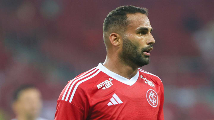 Thiago Maia foi reintegrado ao Inter, mas ainda pode sair