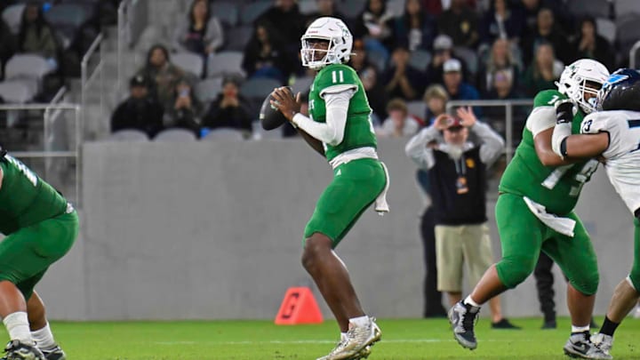 San Diego Lincoln QB Akili Smith Jr. in 2023 playoff game with Granite Hills. Smith is an Oregon commit