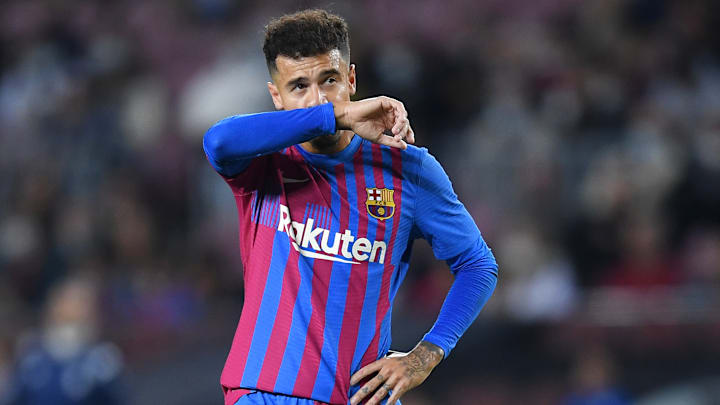 Philippe Coutinho vai precisar se adequar às ideias de Xavi para seguir no Barcelona. Meia não tem o futuro certo no Camp Nou.