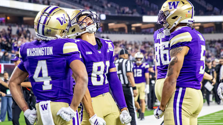 Dezmen Roebuck (81) celebrates his TD catch with Jordan Washington and Omari Evans. Dezmen Roebuck (81) celebrates his TD catch with Jordan Washington and Omari Evans.