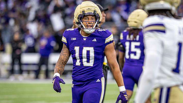 Xe'ree Alexander plays linebacker with a lot of confidence. 
