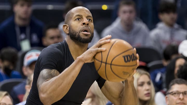 Dec 28, 2022; San Francisco, California, USA; Golden State Warriors forward Andre Iguodala (9) shoots during warmups before the game against the Utah Jazz at Chase Center. Mandatory Credit: John Hefti-Imagn Images