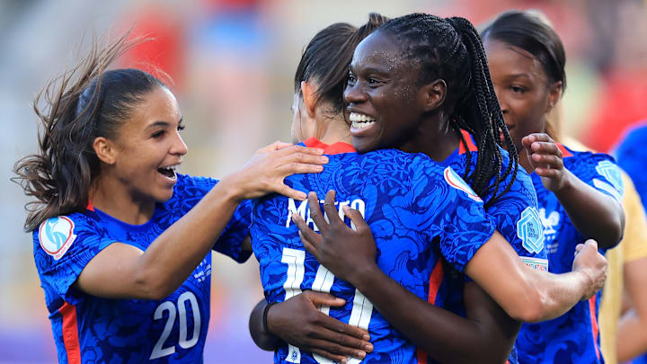 La France assure sa place en quarts de finale. La France assure sa place en quarts de finale.