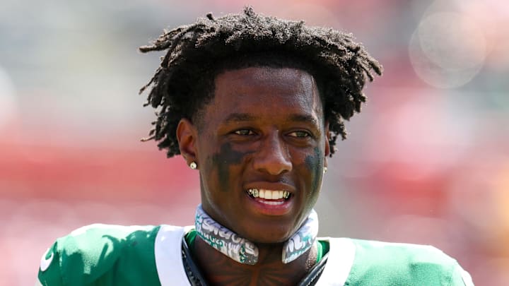 Sept. 21, 2025; Tampa, Florida, USA; New York Jets cornerback Sauce Gardner (1) looks on before a game against the Tampa Bay Buccaneers at Raymond James Stadium. Sept. 21, 2025; Tampa, Florida, USA; New York Jets cornerback Sauce Gardner (1) looks on before a game against the Tampa Bay Buccaneers at Raymond James Stadium.