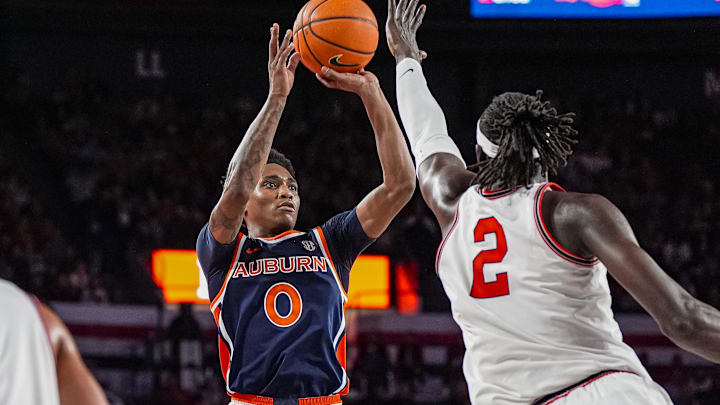 Auburn Tigers guard Tahaad Pettiford (0) led the team with 25 points against the Georgia Bulldogs 