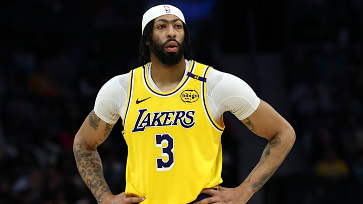 Los Angeles Lakers v Charlotte Hornets