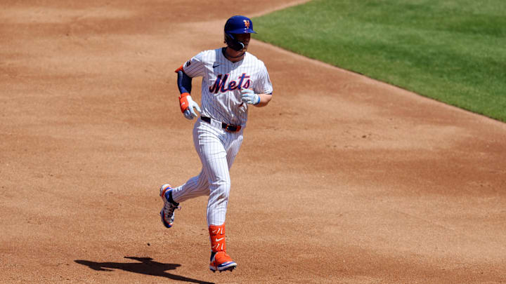 Apr 23, 2025; New York City, New York, USA; New York Mets second baseman Brett Baty (7) rounds the bases after hitting a two run home run against the Philadelphia Phillies during the second inning at Citi Field. Mandatory Credit: Brad Penner-Imagn Images Apr 23, 2025; New York City, New York, USA; New York Mets second baseman Brett Baty (7) rounds the bases after hitting a two run home run against the Philadelphia Phillies during the second inning at Citi Field. Mandatory Credit: Brad Penner-Imagn Images
